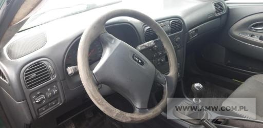 Samochód VOLVO V40 1,6 KAT 